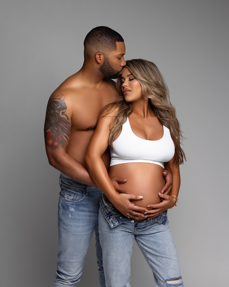 Baby shower poses | Couple pregnancy photoshoot, Maternity photography  poses pregnancy pics, Maternity photography poses couple